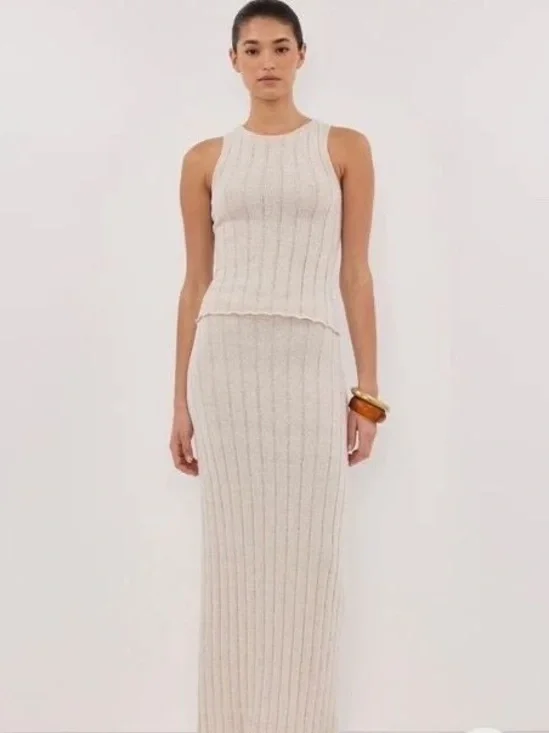 DISSH REM STONE KNIT MIDI SKIRT - Picture 2 of 4